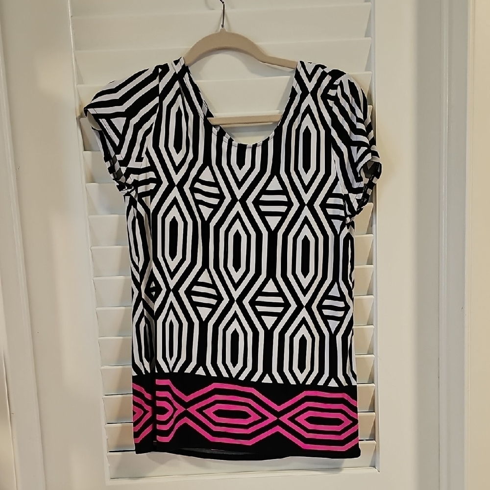Black and White Geometric Top with Pink Accents